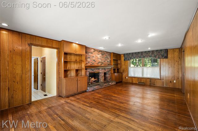 7036 Lindenmere Drive, Bloomfield Hills, MI 48301