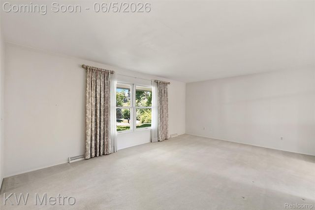 7036 Lindenmere Drive, Bloomfield Hills, MI 48301