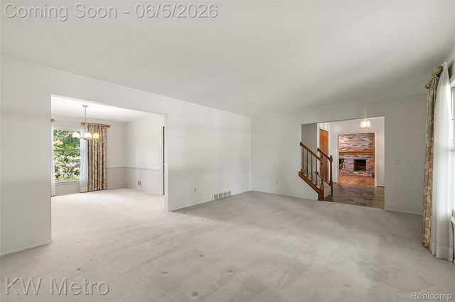 7036 Lindenmere Drive, Bloomfield Hills, MI 48301