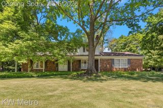7036 Lindenmere Drive, Bloomfield Hills, MI 48301