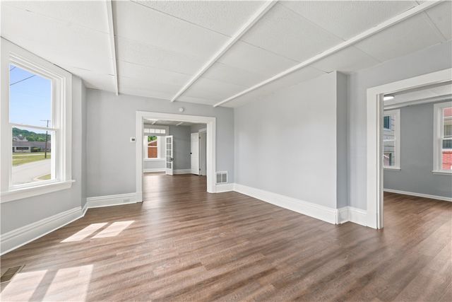 801 Vine, Liberty Boro, PA 15133
