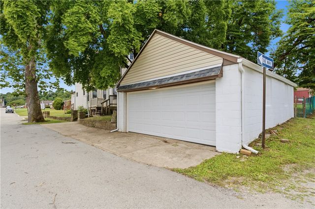 801 Vine, Liberty Boro, PA 15133