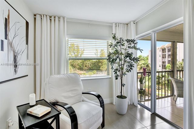 3930 Inverrary Blvd 405-D, Lauderhill, FL 33319