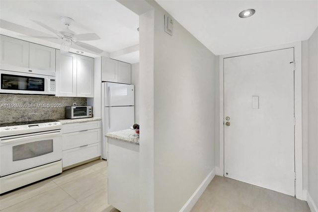 3930 Inverrary Blvd 405-D, Lauderhill, FL 33319