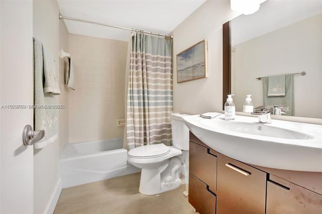 3930 Inverrary Blvd 405-D, Lauderhill, FL 33319