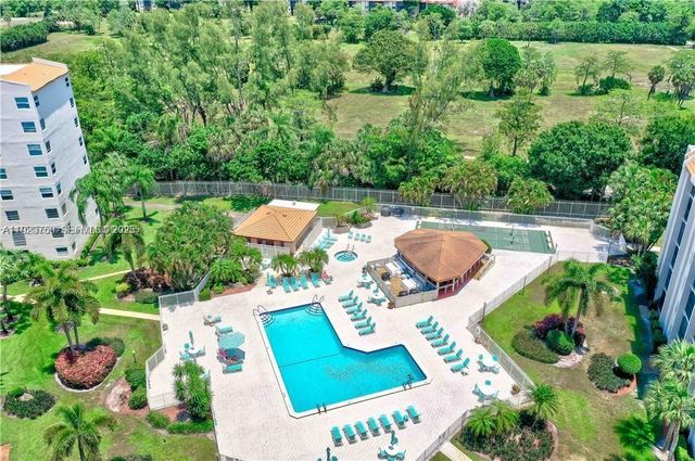 3930 Inverrary Blvd 405-D, Lauderhill, FL 33319