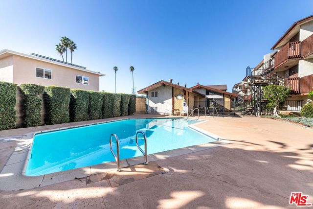 15214 S Raymond Avenue 111, Gardena, CA 90247