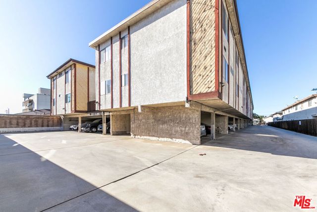 15214 S Raymond Avenue 111, Gardena, CA 90247