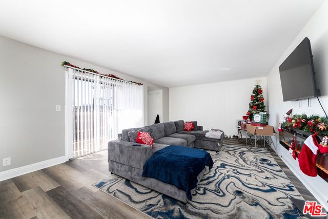 15214 S Raymond Avenue 111, Gardena, CA 90247