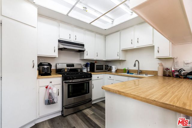 15214 S Raymond Avenue 111, Gardena, CA 90247