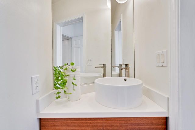 889 Rattan Terrace, Sunnyvale, CA 94086