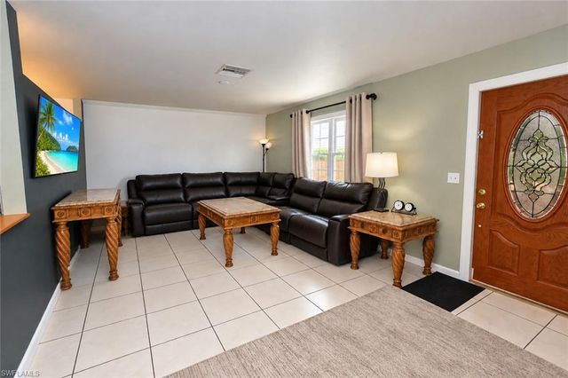 18386 Ostego DR, Fort Myers, FL 33967