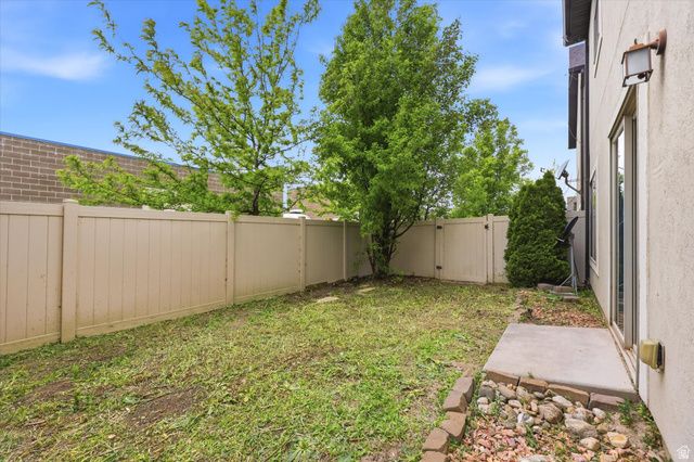 1823 W 2300 S, Woods Cross, UT 84087