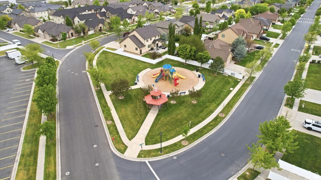 1823 W 2300 S, Woods Cross, UT 84087