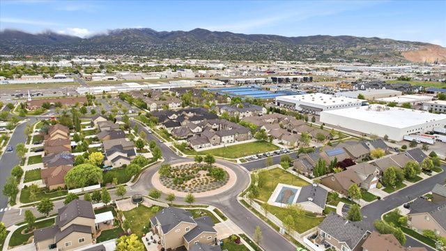 1823 W 2300 S, Woods Cross, UT 84087