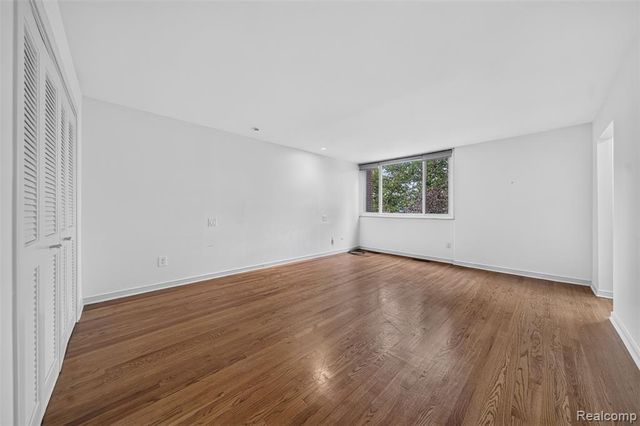 1243 Navarre Place, Detroit, MI 48207