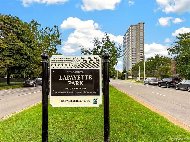 1243 Navarre Place, Detroit, MI 48207