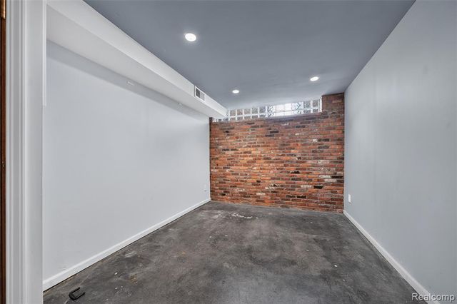 1243 Navarre Place, Detroit, MI 48207