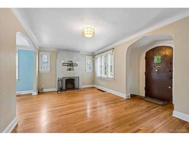 1400 Elm St, Denver, CO 80220