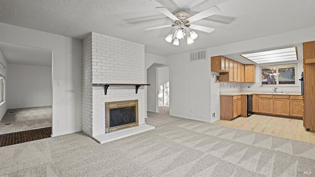 209 Begonia Blvd, Fairfield, CA 94533