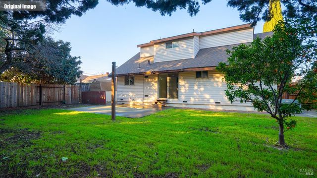 209 Begonia Blvd, Fairfield, CA 94533