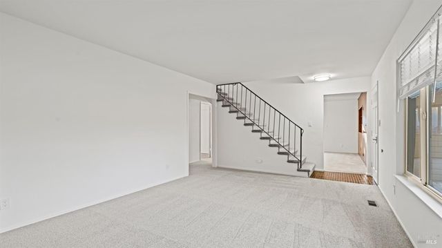 209 Begonia Blvd, Fairfield, CA 94533