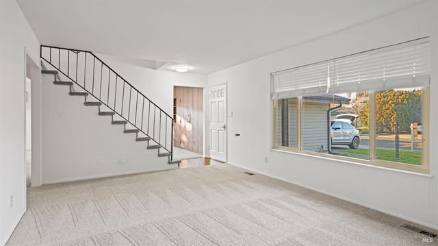 209 Begonia Blvd, Fairfield, CA 94533