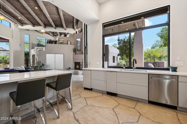 10040 E HAPPY VALLEY Road 243, Scottsdale, AZ 85255