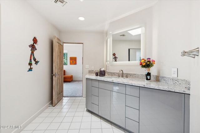 10040 E HAPPY VALLEY Road 243, Scottsdale, AZ 85255