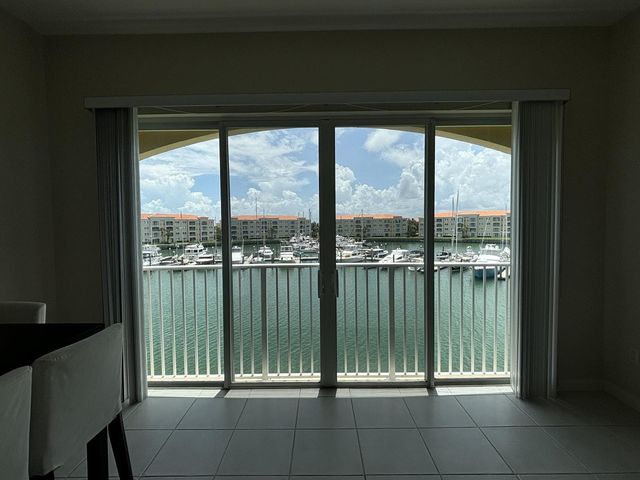 10 E Harbour Isle Dr Drive E 302, Fort Pierce, FL 34949