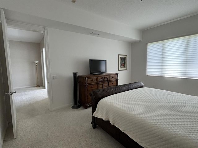 10 E Harbour Isle Dr Drive E 302, Fort Pierce, FL 34949