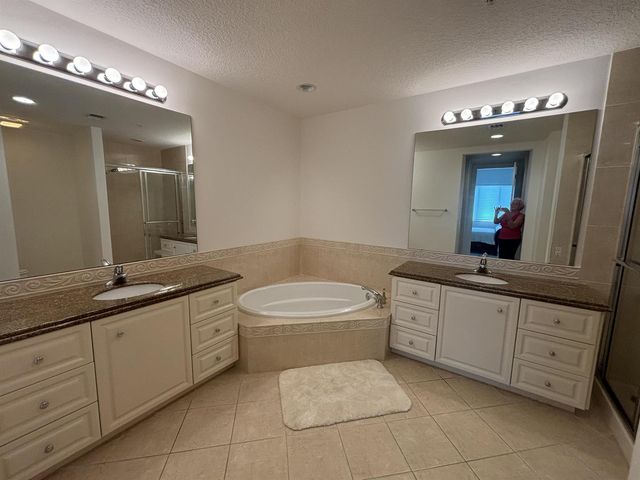 10 E Harbour Isle Dr Drive E 302, Fort Pierce, FL 34949
