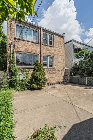 1842 Elmwood Avenue, Berwyn, IL 60402
