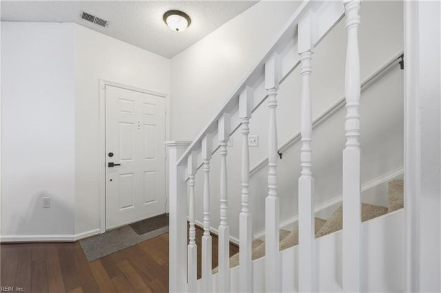 5945 Echingham DR, Virginia Beach, VA 23464