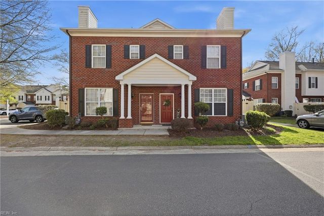 5945 Echingham DR, Virginia Beach, VA 23464