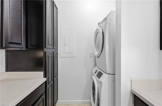 5945 Echingham DR, Virginia Beach, VA 23464