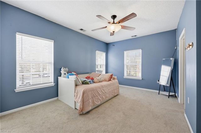 5945 Echingham DR, Virginia Beach, VA 23464