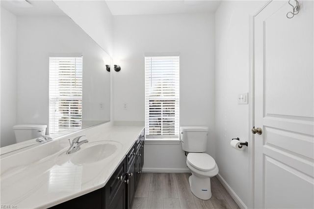 5945 Echingham DR, Virginia Beach, VA 23464