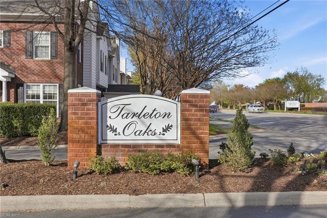 5945 Echingham DR, Virginia Beach, VA 23464