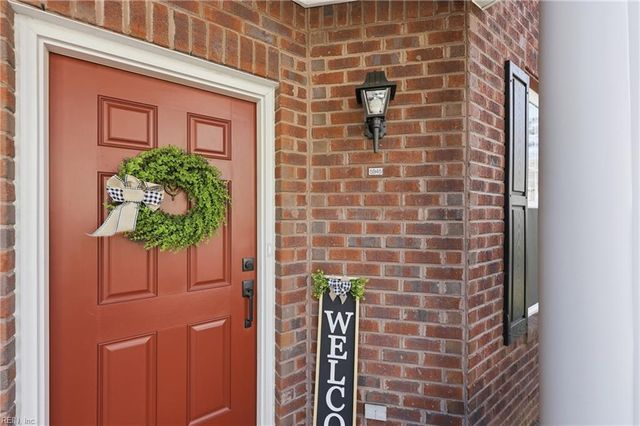 5945 Echingham DR, Virginia Beach, VA 23464