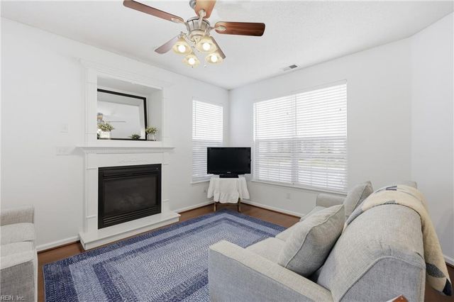 5945 Echingham DR, Virginia Beach, VA 23464