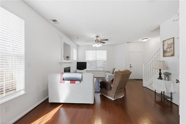 5945 Echingham DR, Virginia Beach, VA 23464