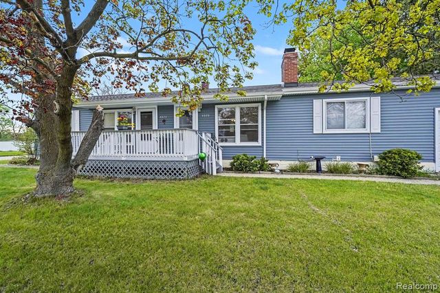 4987 E M 36, Pinckney, MI 48169