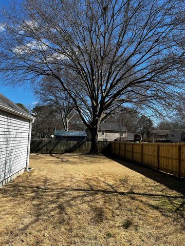 1994 CORBIN RD, Germantown, TN 38139