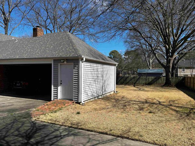 1994 CORBIN RD, Germantown, TN 38139