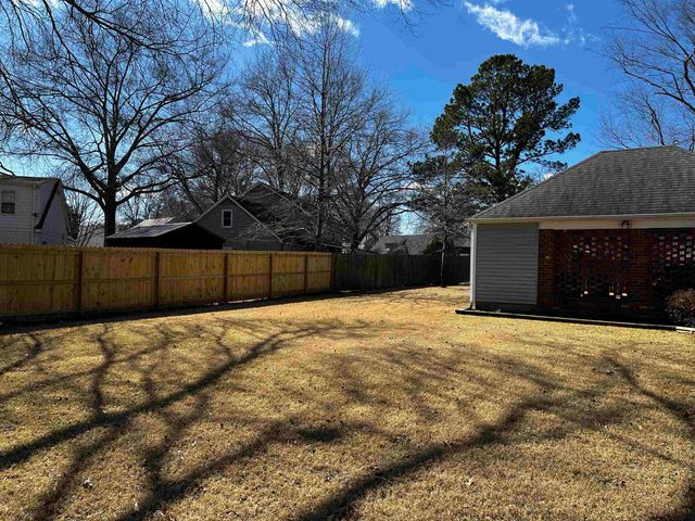 1994 CORBIN RD, Germantown, TN 38139