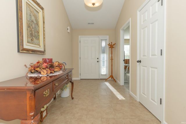 4432 Mystic Creek Drive, Evansville, IN 47715