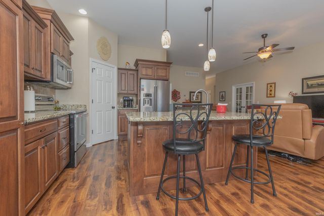 4432 Mystic Creek Drive, Evansville, IN 47715