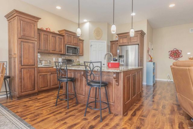 4432 Mystic Creek Drive, Evansville, IN 47715