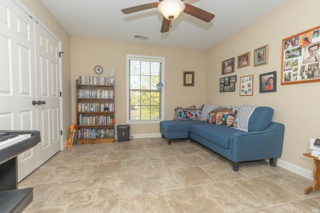 4432 Mystic Creek Drive, Evansville, IN 47715